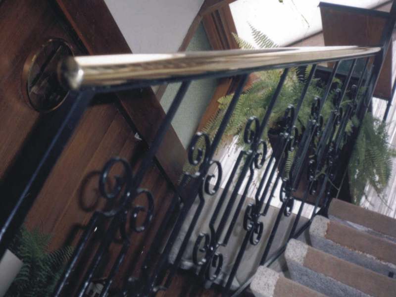 escalera.jpg (45484 bytes)
